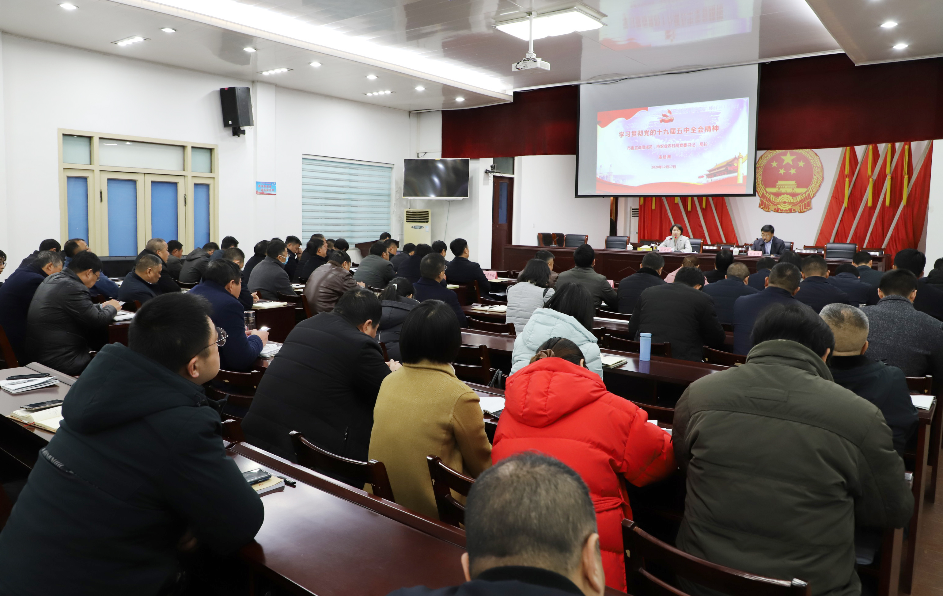 市委宣讲团成员,市农业农村局党委书记,局长施建霞