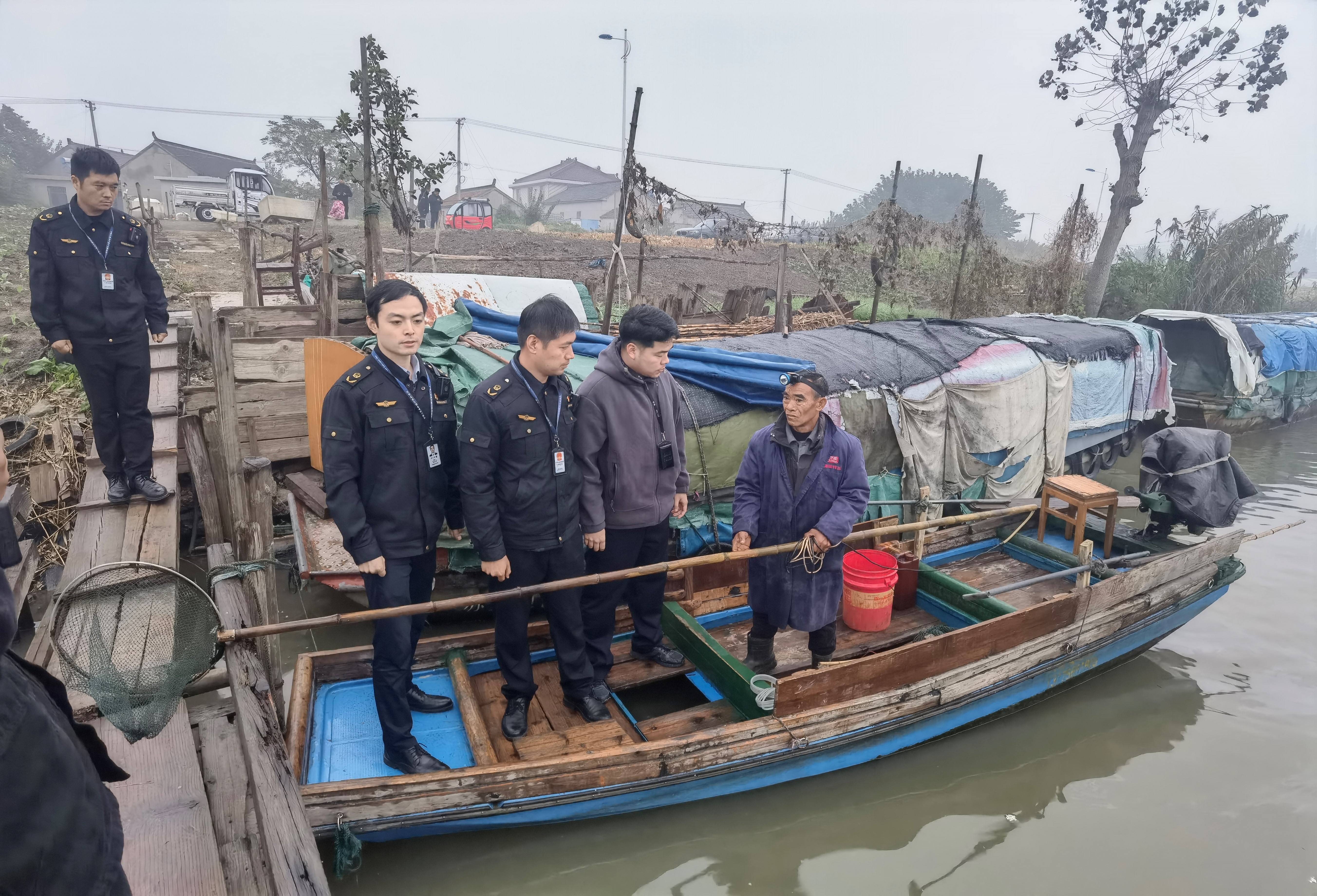 20251104002.jpg 20251104002.jpg